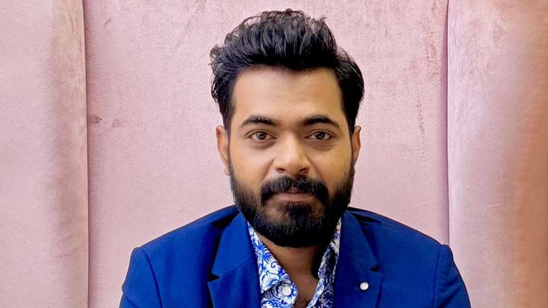 তৃতীয় সন্তানের বাবা হলেন সংগীতশিল্পী আরফিন রুমি